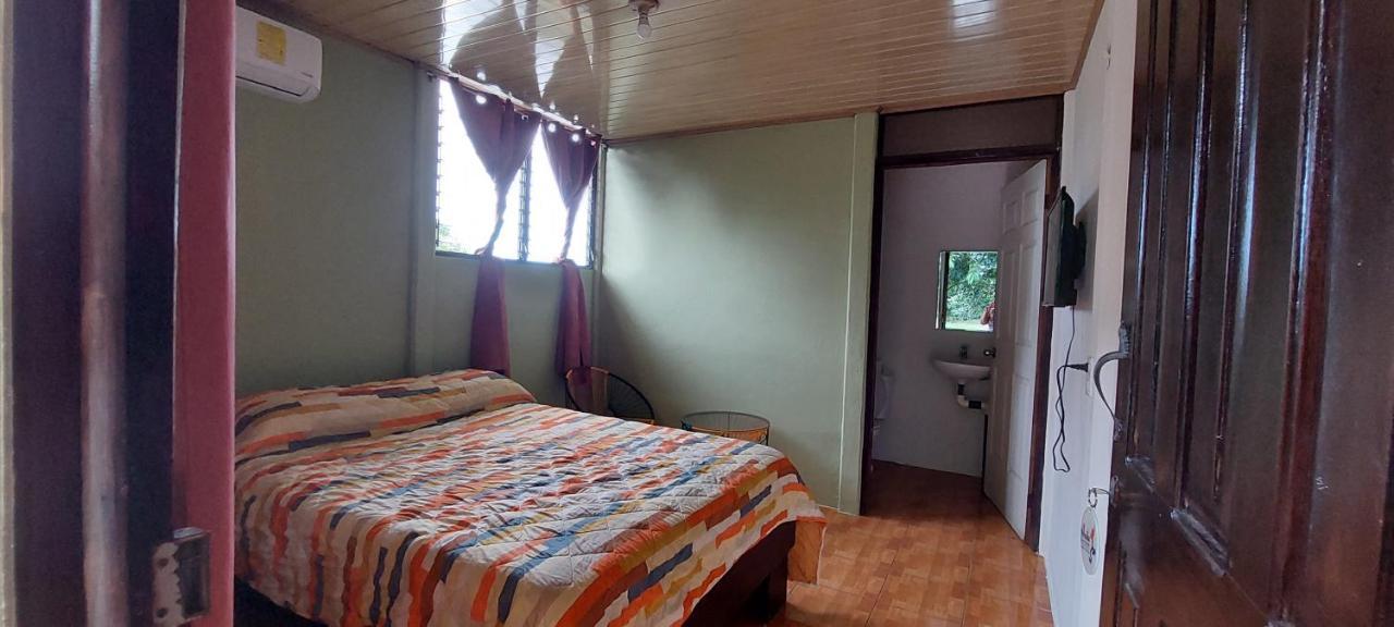 Hostal Y Cabinas Anita-And Rafting Tour! Siqurres Da Alegria Bagian luar foto